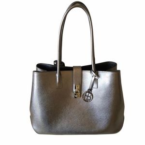 EUC Henri Bendel West 57th Metallic Gray Tote
